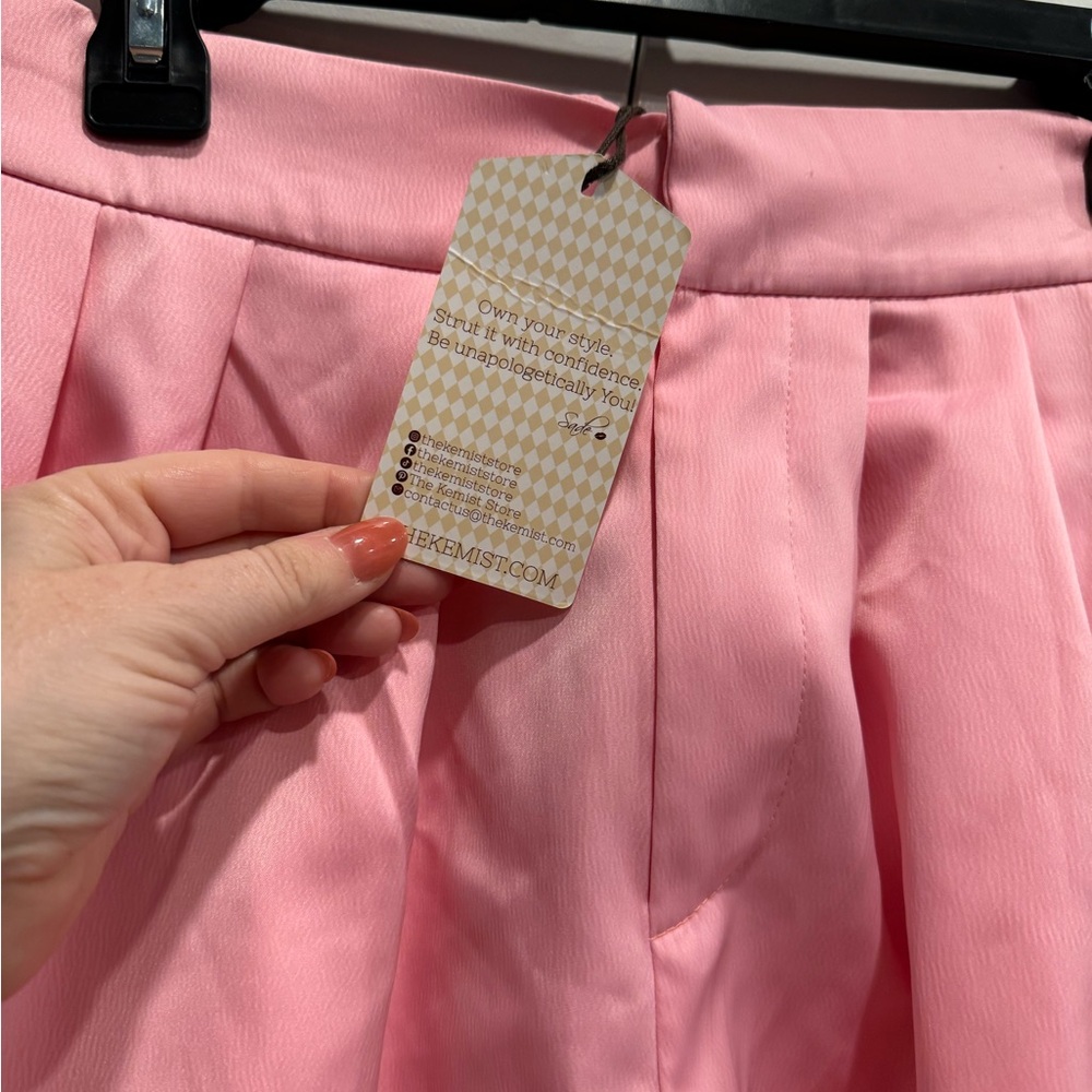 The Kemist High Waist Pink Pleated Shorts - Picture 7 of 9